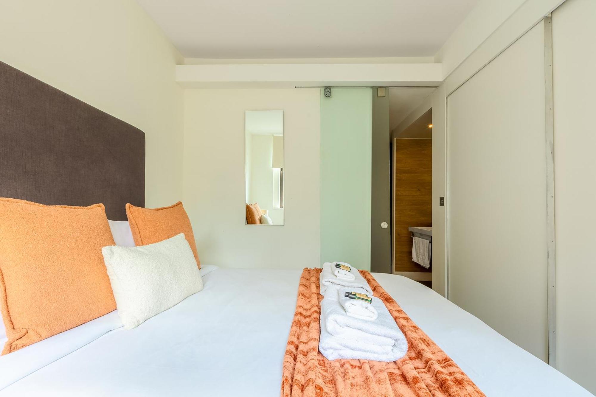 Central Serviced 3 Minutes From Blackfriars Station Apartment London