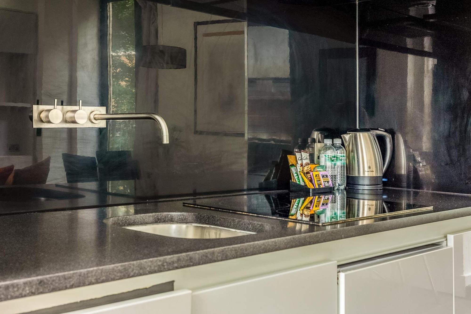 Central Serviced 3 Minutes From Blackfriars Station * London