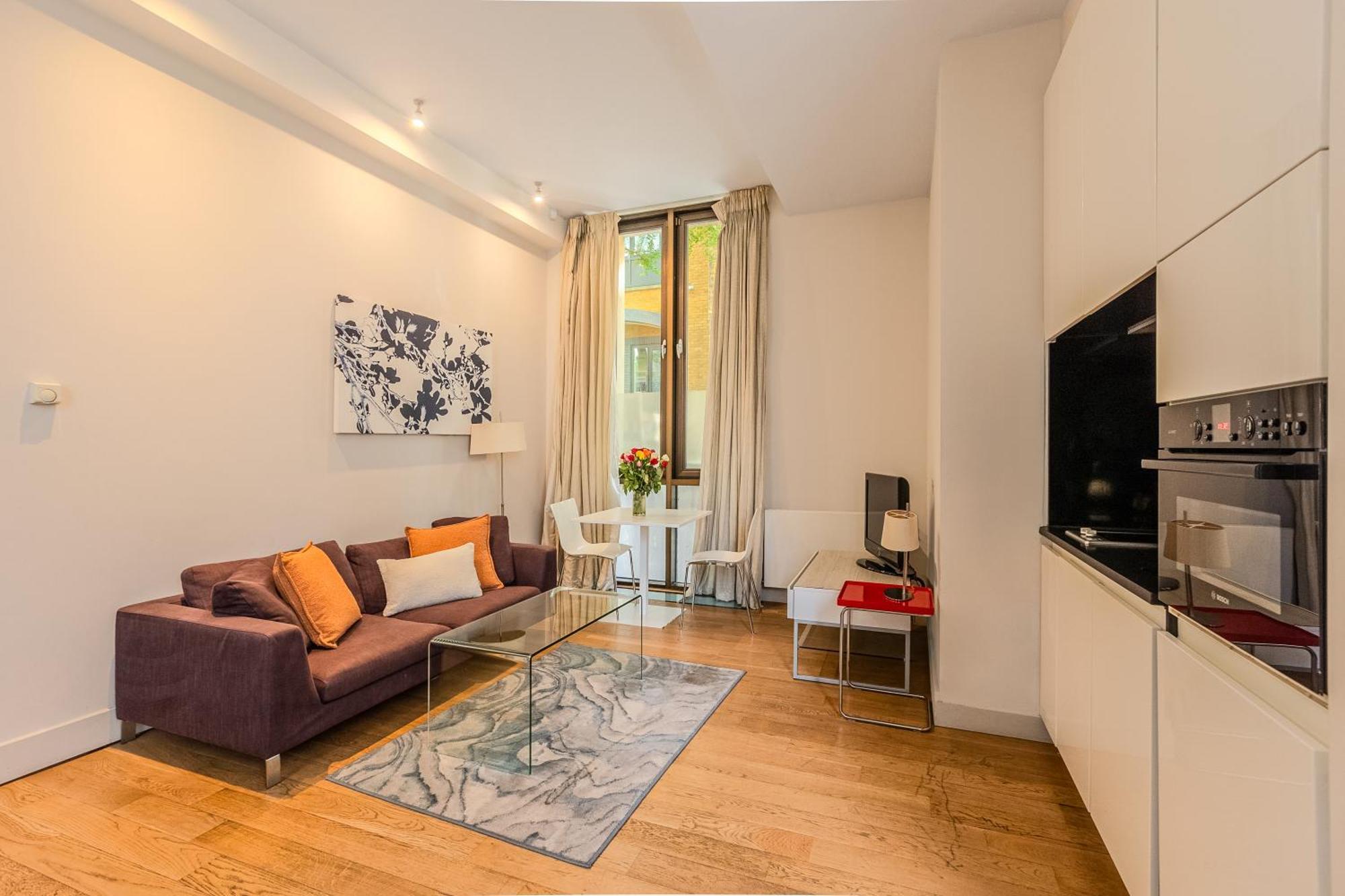 Central Serviced 3 Minutes From Blackfriars Station