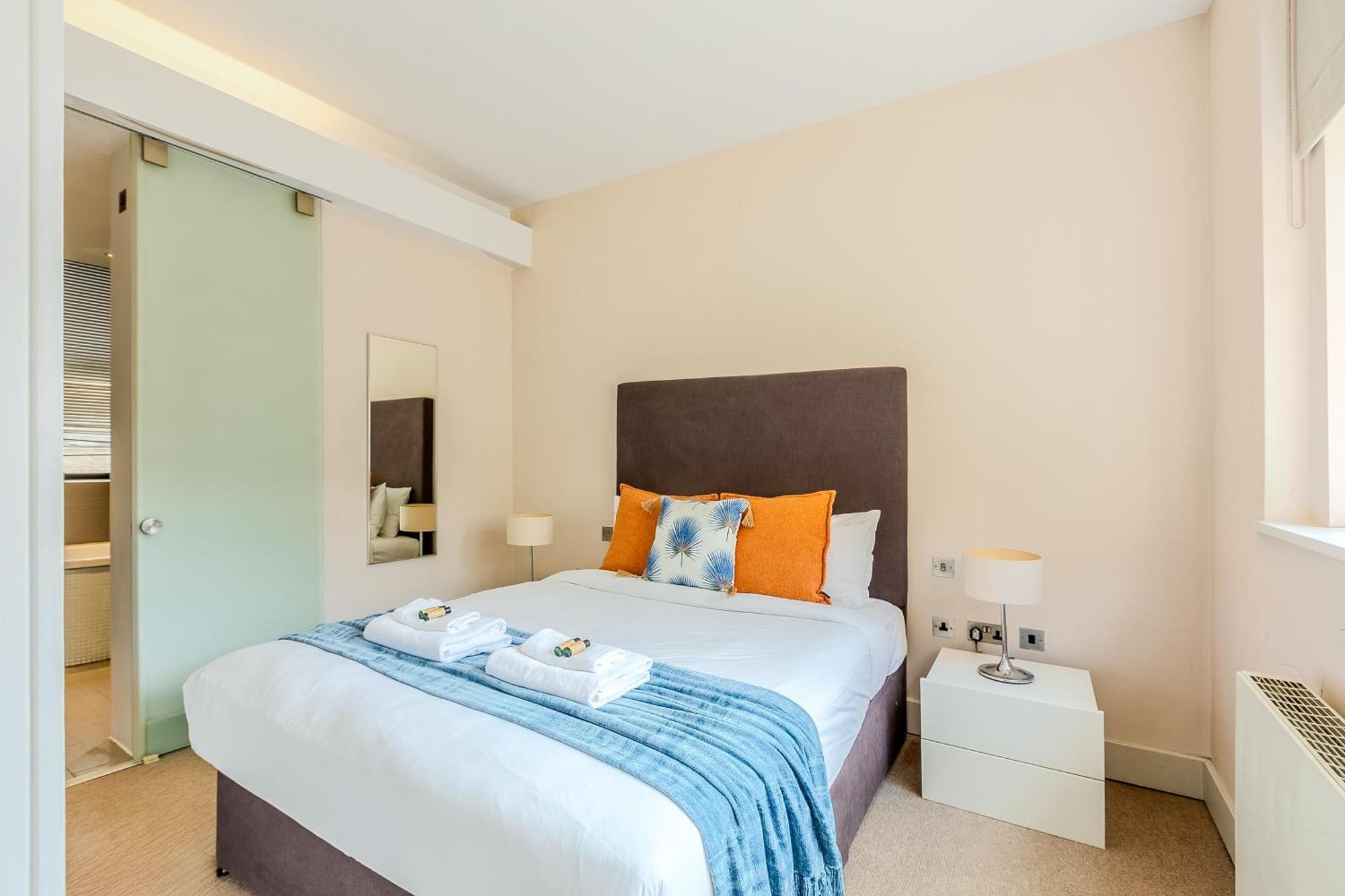 Central Serviced 3 Minutes From Blackfriars Station Apartment *